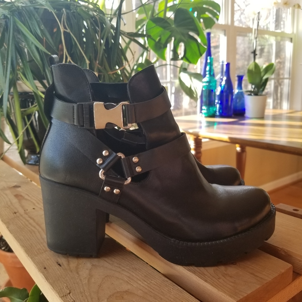 YAYA by Hotiç Black Moto Strap Leather Bootie